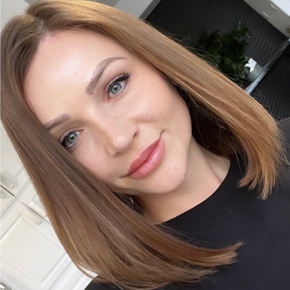 julia_larsen509